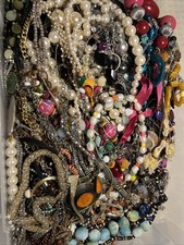 Bundle of Mixed Necklaces - Fashion Items Preloved Job Lot