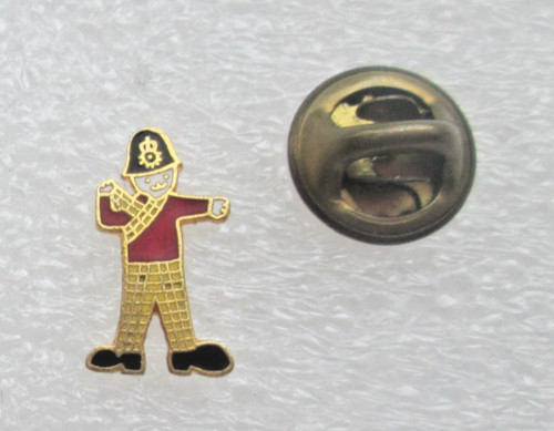 Rupert bear pin badge - bear,