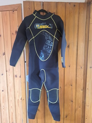 Slinx wetsuit bnwt size - wetsuit,