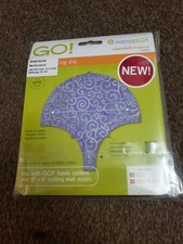 Accuquilt Go! 55435 Clamshell 4 inch finished Fabric Cutting Die.