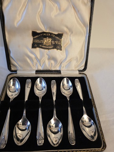 Cased set six teaspoons - set,