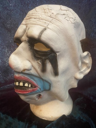 Scary clown mask - scary,