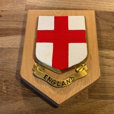 HAND PAINTED HERALDIC ENGLAND