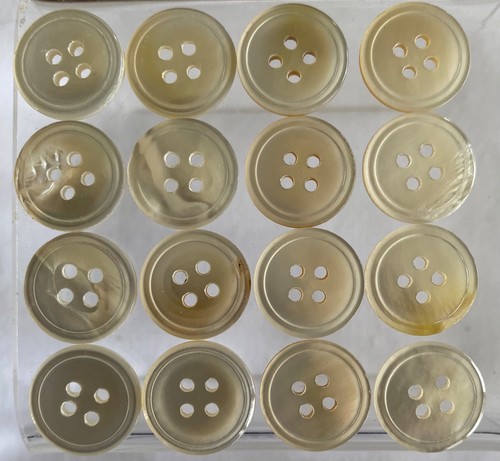 Mother pearl buttons 18 4 - 18,