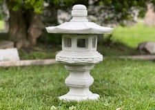 Amazing pagoda statue Concrete