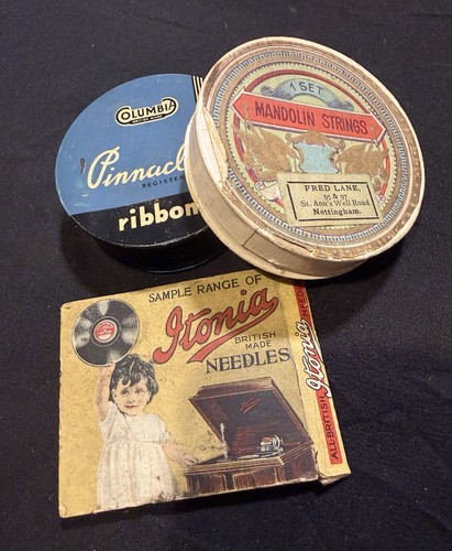 Packaging curios mandolin - packaging,