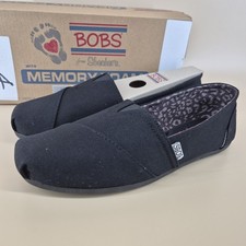 size 4 women's Skechers Bobs
