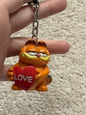 Vintage Garfield Holding Heart