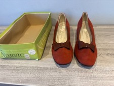 Vintage Ladies Suede Norvic