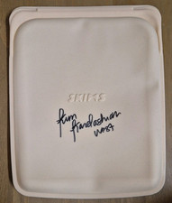 Kim Kardashian West Hand