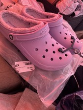 BRAND NEW Lavender Classic fur lined Crocs Size 10 Men/11 Women Lilac roomy