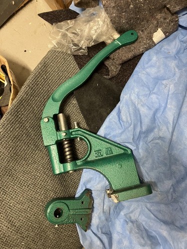 The green machine - hand, press