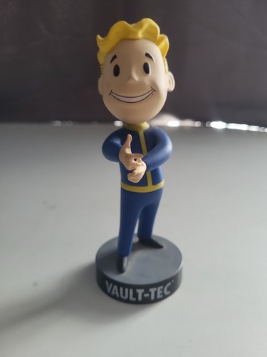 Official fallout vault tec - fallout, 4