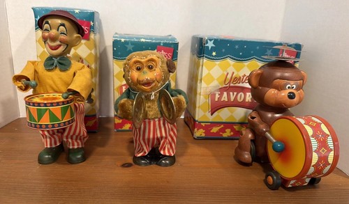 Wind tin toy - up, circus