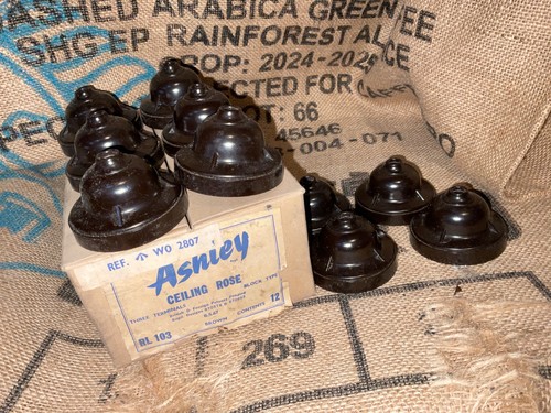 Vintage art deco bakelite - art,