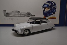 SOLIDO - CITROEN DS19 - WHITE   - 1/18 SCALE MODEL CAR - UNBOXED