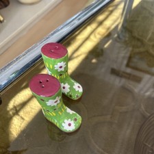 Salt & Pepper ceramic novelty