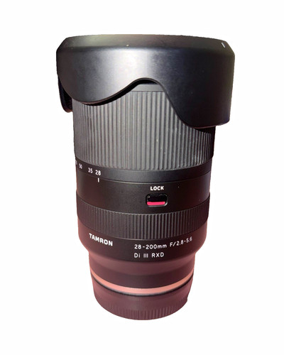 Tamron 200mm 5 6 - f/2.8-5.6, di