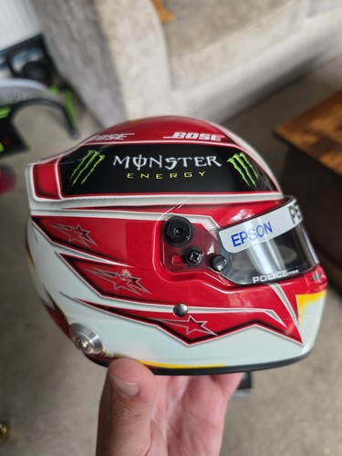 Lewis hamilton 2019 - half, scale