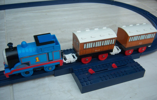 Vintage 1990 tomy - vintage,