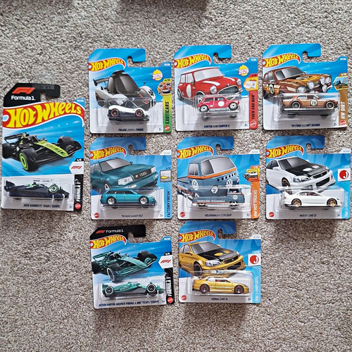 Hot wheels diecast 8 - hot, 8-car