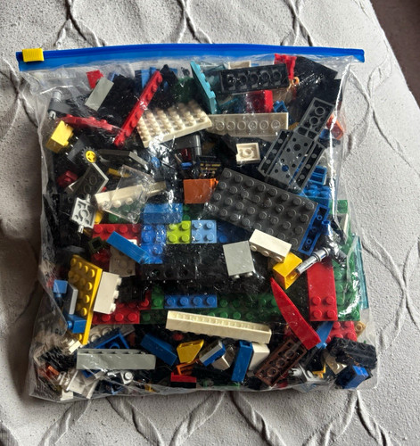 Lego bulk job - 684g, mixed