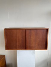 Large sliding wooden doors 89cm cabinet Staples Ladderax & 2 bars (10E)