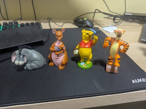 Disney classics figurine - disney,
