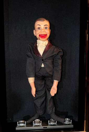 Antique 1968 charlie mccarthy - 1968,