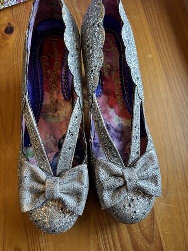 Irregular choice final bow - ,,