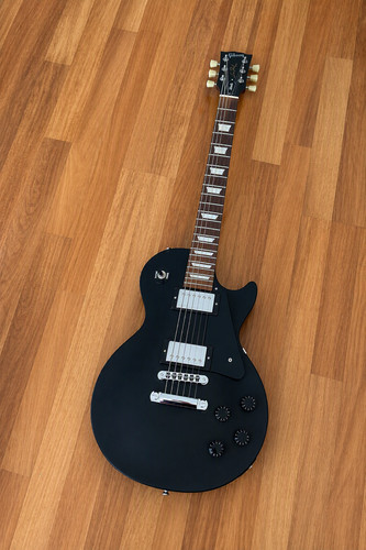 Electric guitar gibson - guitar, les