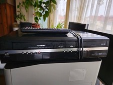 Toshiba DVD / VCR Recorder Model: D-VR17-K-TB VHS with Remote Control SE-R0273