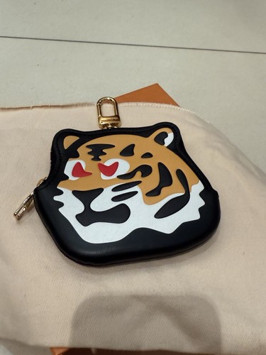 Louis vuitton key ring - vuitton,