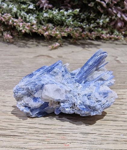 Blue kyanite crystal raw - kyanite,