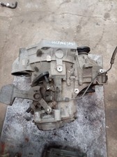 VOLKSWAGEN GOLF MK6 PASSAT 1.6 TDI BLUEMOTION  5 SPD MANUAL GEARBOX