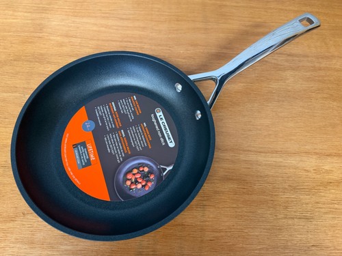 Creuset toughened non stick - le,
