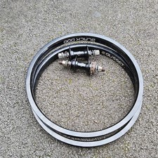 GT  mid school bmx hubs 48h  14mm  & acs freewheel & 48h rims