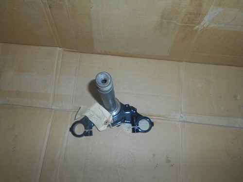 Suzuki 100 bottom yoke - ,