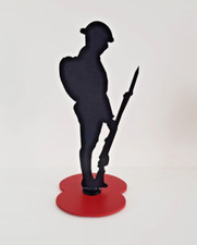 Metal WW1 WW2 Army Tommy Soldier Military Statue Red poppy Indoor/Garden ww1dr