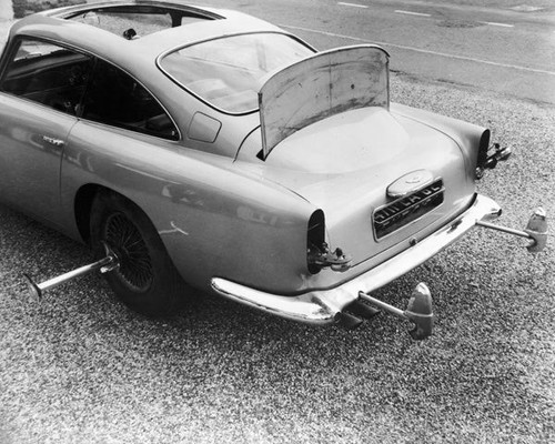 Goldfinger james bond aston - james,