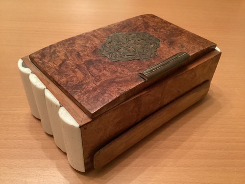 Art deco burr walnut wood - ,