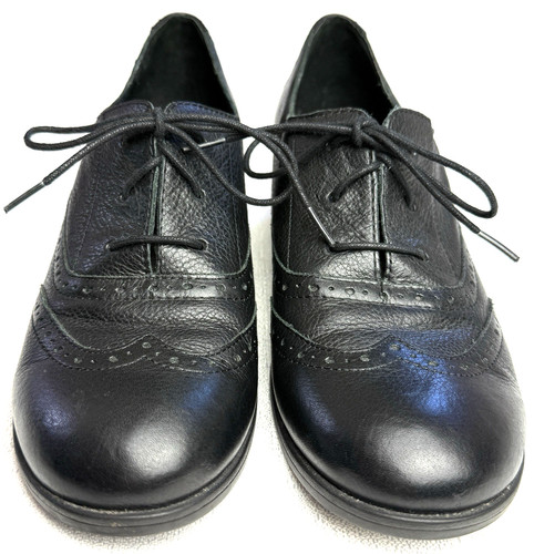 Born size black - 8.5,