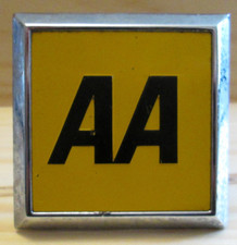 AA - VINTAGE - SQUARE MEMBERS GRILL BADGE IN VERY GOOD USED CONDITION & FIXINGS