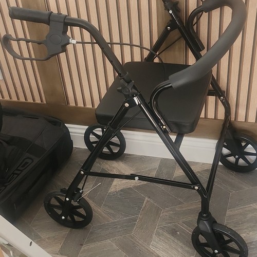 Black wheel foldable - black, 4-wheel