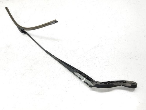 1340684080 2016762 front wiper