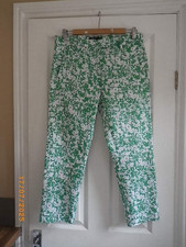 BNWOT M&S THE MIA STRETCH GREEN/WHITE PATTERNED CROPS SZ 12 X LEG 24