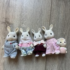Sylvanian Families Rabbit Family Warren Snow figures