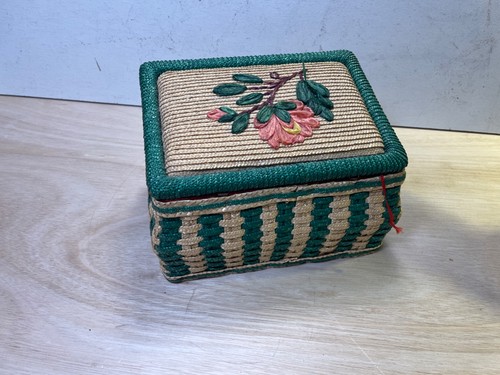 Vintage woven wicker sewing - woven,