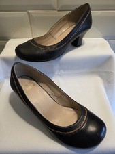 Womens Black Leather Lotus