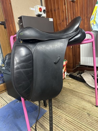 Manor black dressage - manor, 17.5”